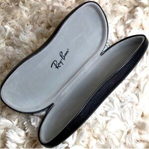 Ray-Ban Black Hard Sunglasses Protective Case Sunglasses or Eye-Glasses Leather